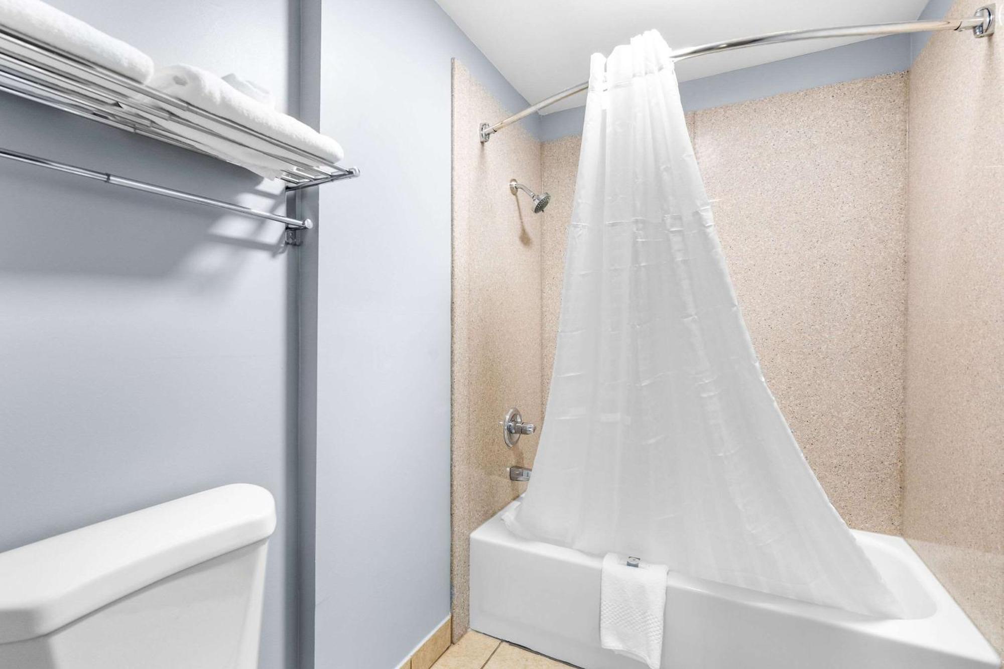 Quality Inn Lawrenceburg Extérieur photo