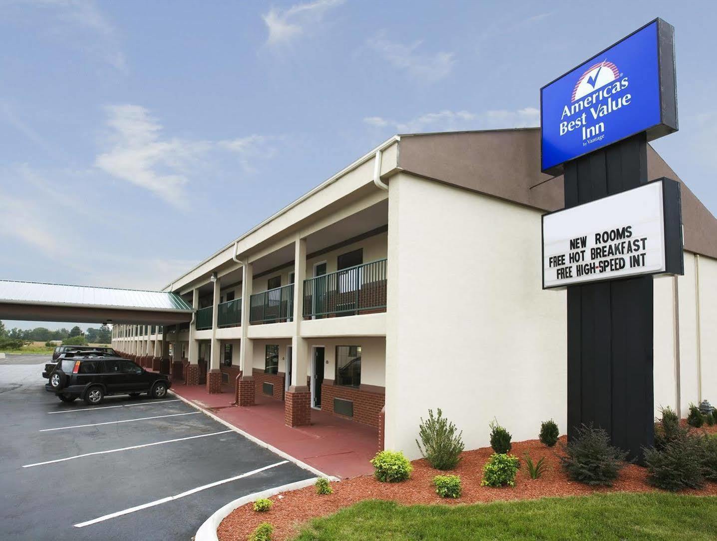Quality Inn Lawrenceburg Extérieur photo