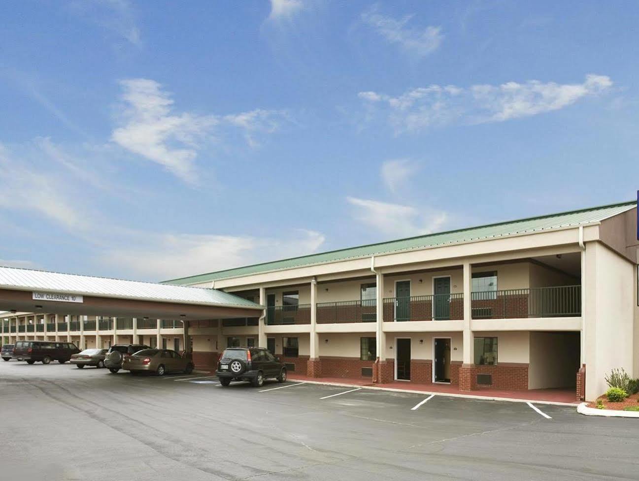Quality Inn Lawrenceburg Extérieur photo